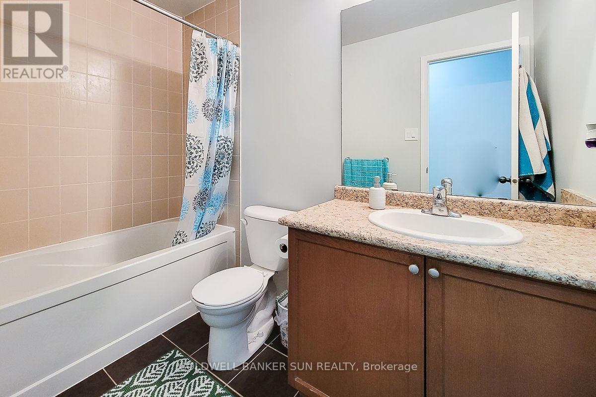 62 Lynch Crescent, Hamilton, ON - Indoor Photo Showing Bathroom