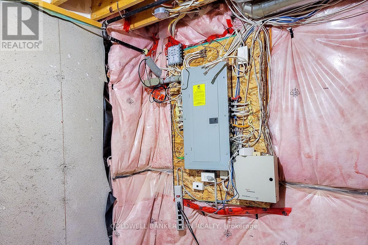 62 Lynch Crescent, Hamilton, ON - Indoor Photo Showing Basement