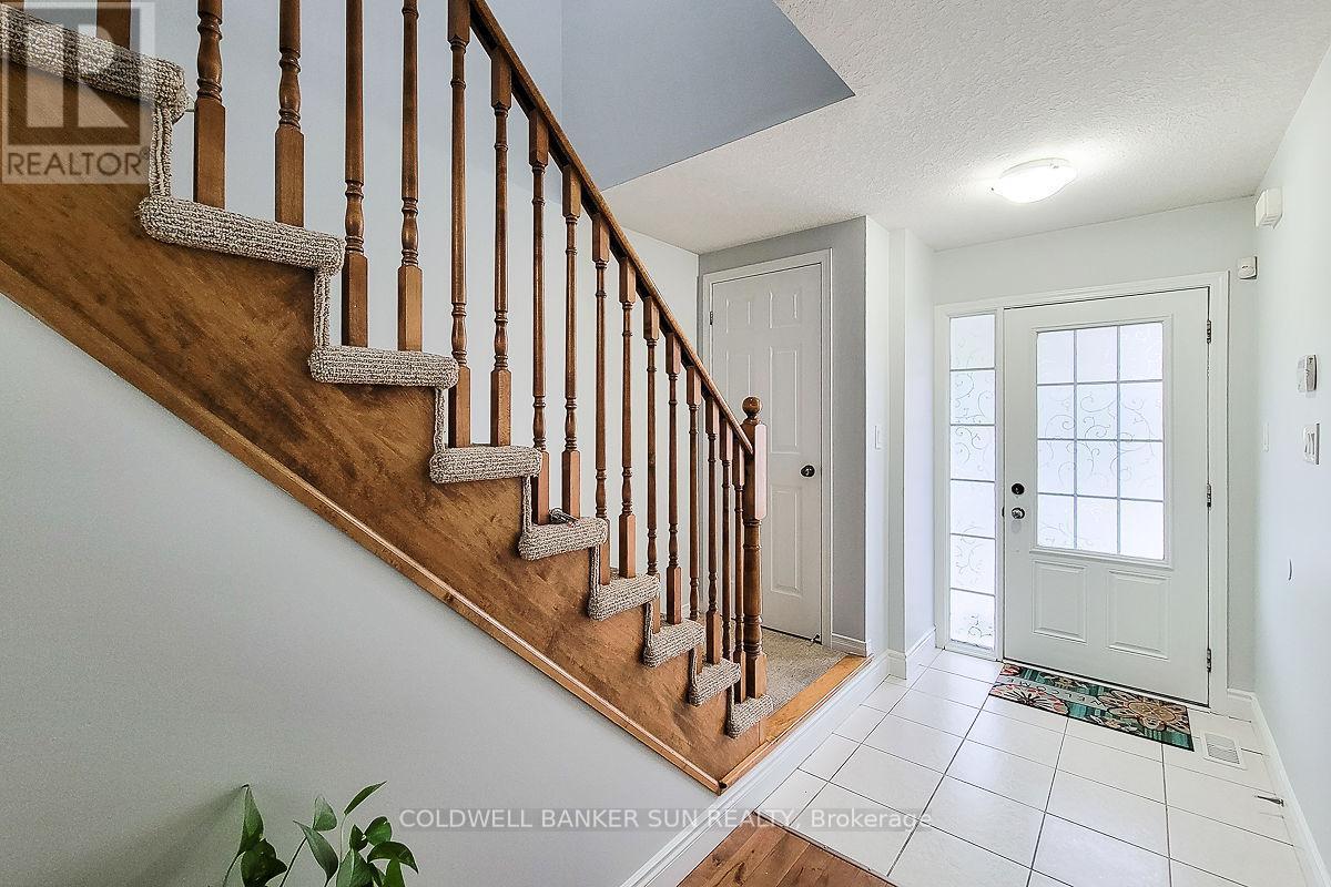 62 Lynch Crescent, Hamilton, ON - Indoor Photo Showing Other Room