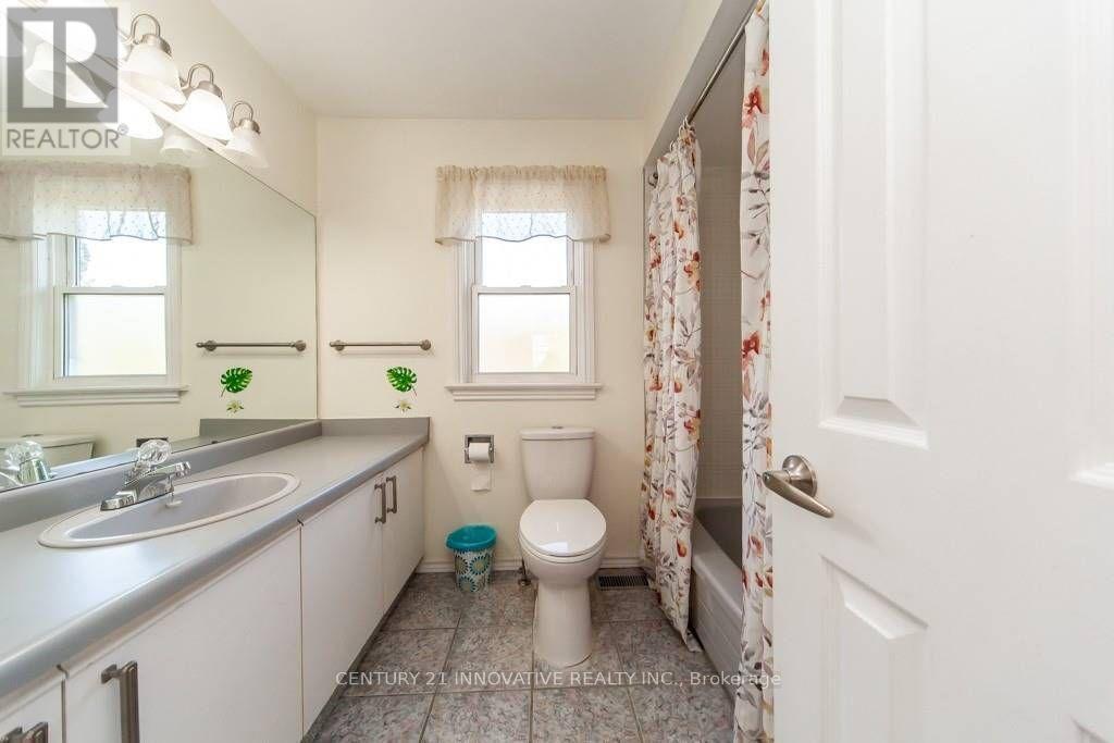 Main - 16 Long Drive, Whitby, ON - Indoor Photo Showing Bathroom