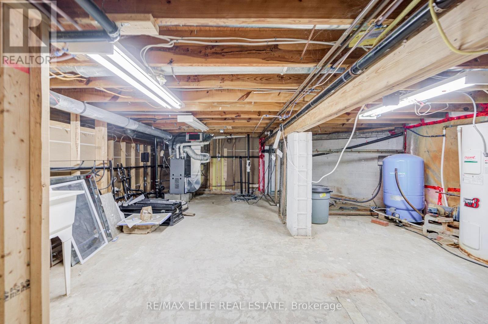 4909 Holborn Road, East Gwillimbury, ON - Indoor Photo Showing Basement