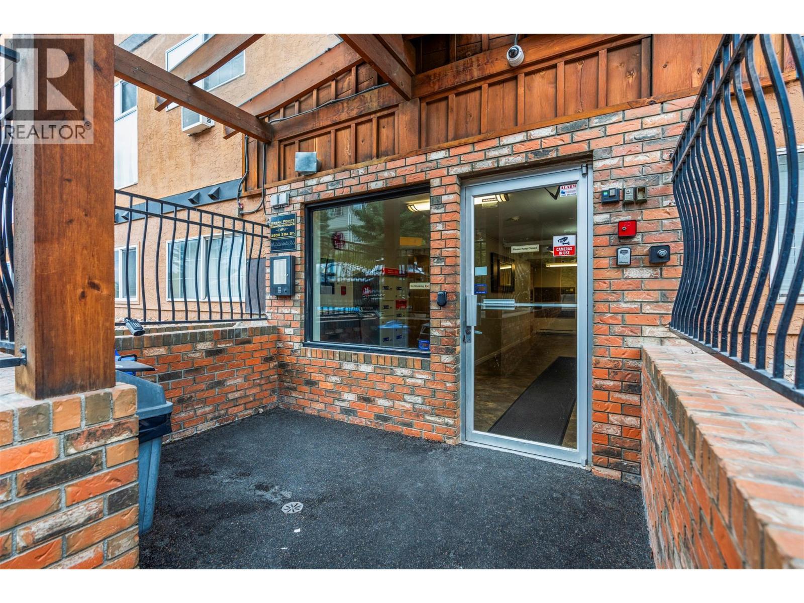 3800 28A Street Unit# 205, Vernon, BC - Outdoor