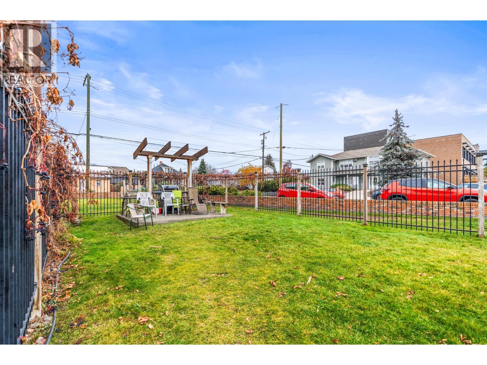 3800 28A Street Unit# 205, Vernon, BC - Outdoor