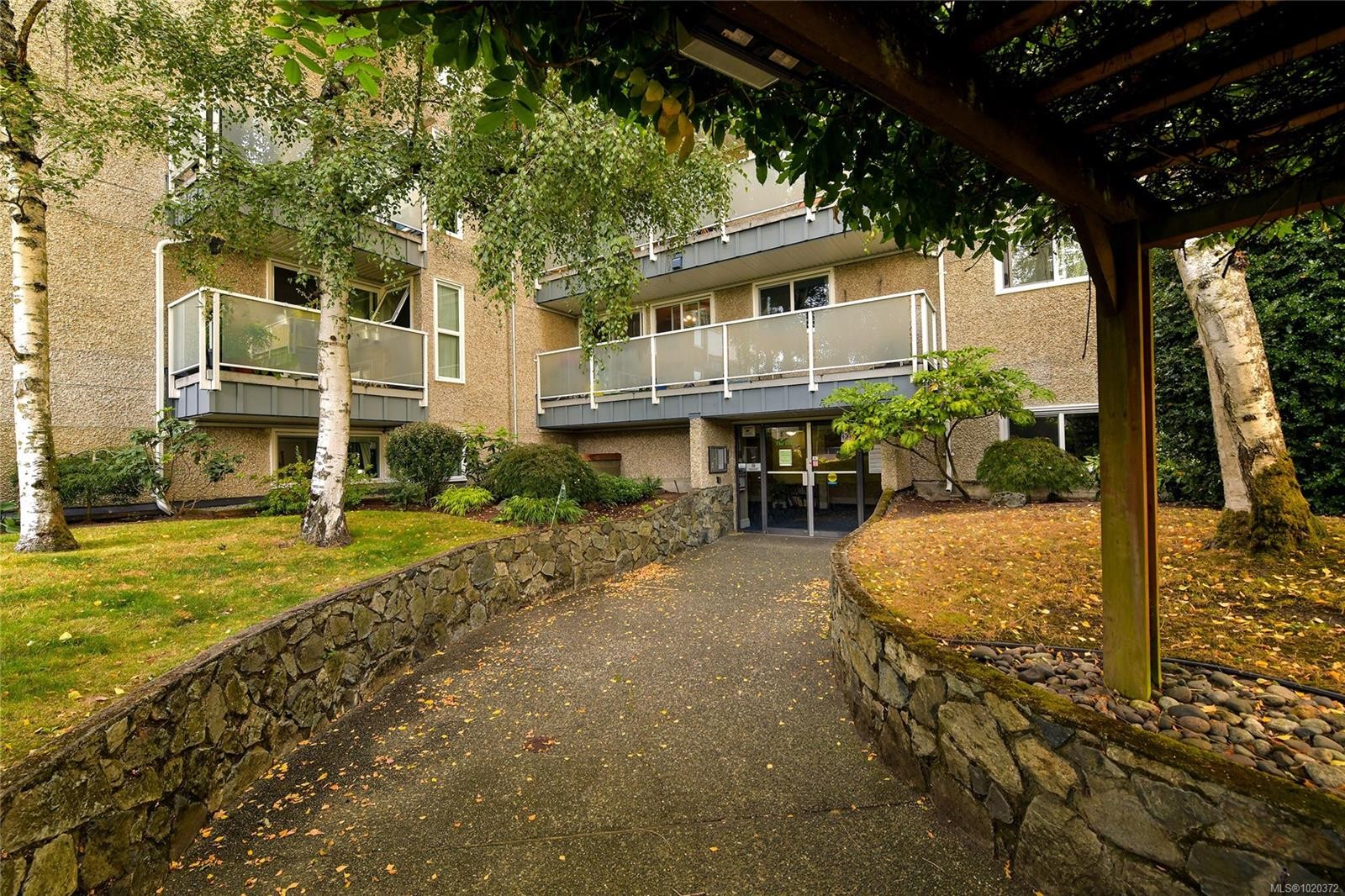 301-1366 Hillside Ave, Victoria, BC - Outdoor With Balcony