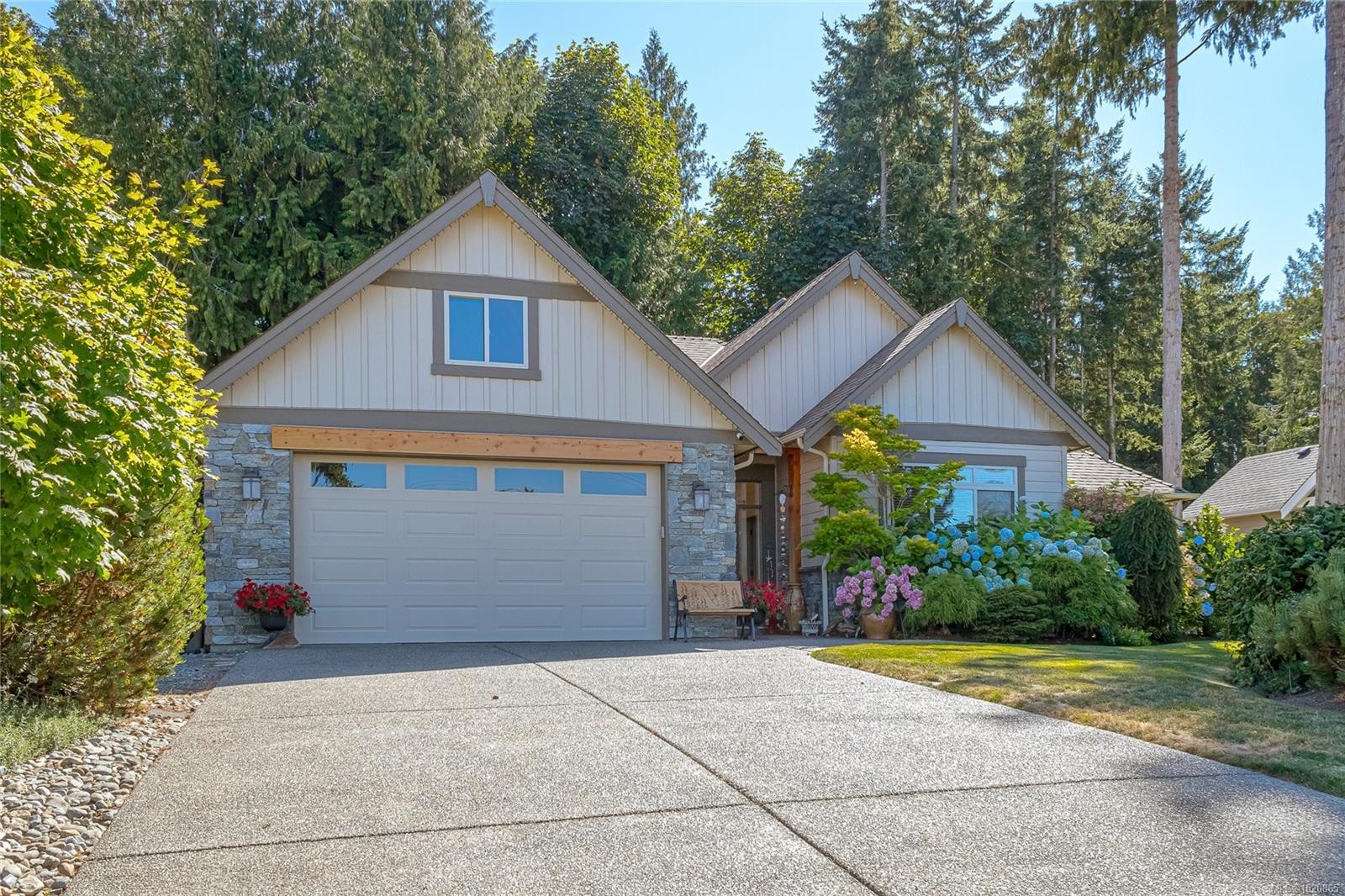 3888 Creekside Dr, Bowser, BC