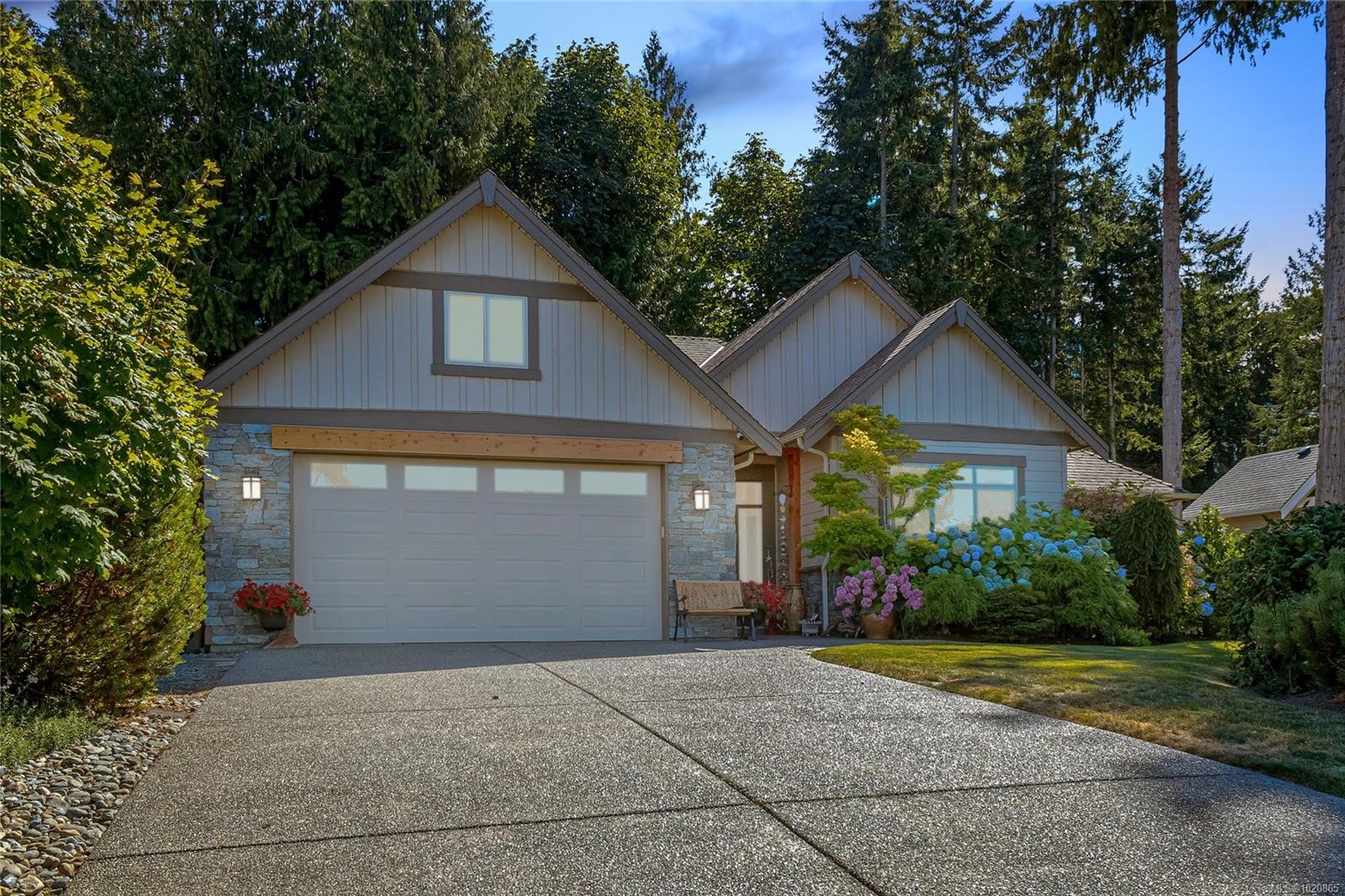 3888 Creekside Dr, Bowser, BC