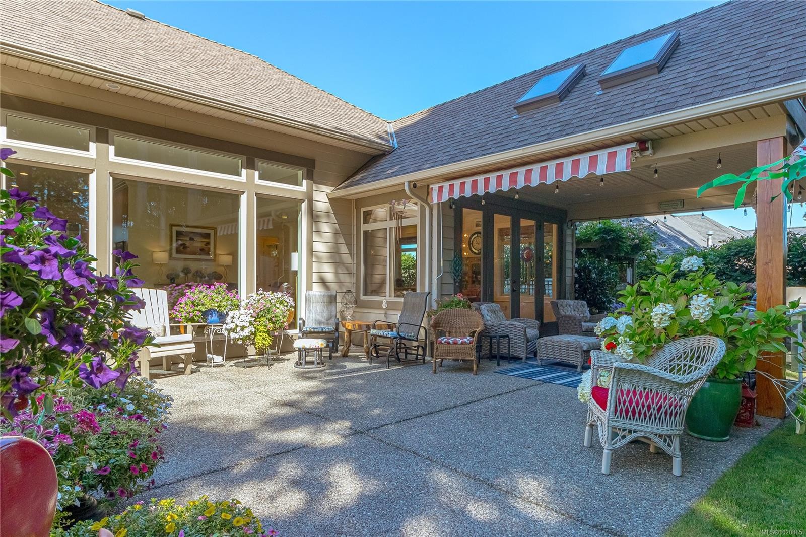 3888 Creekside Dr, Bowser, BC