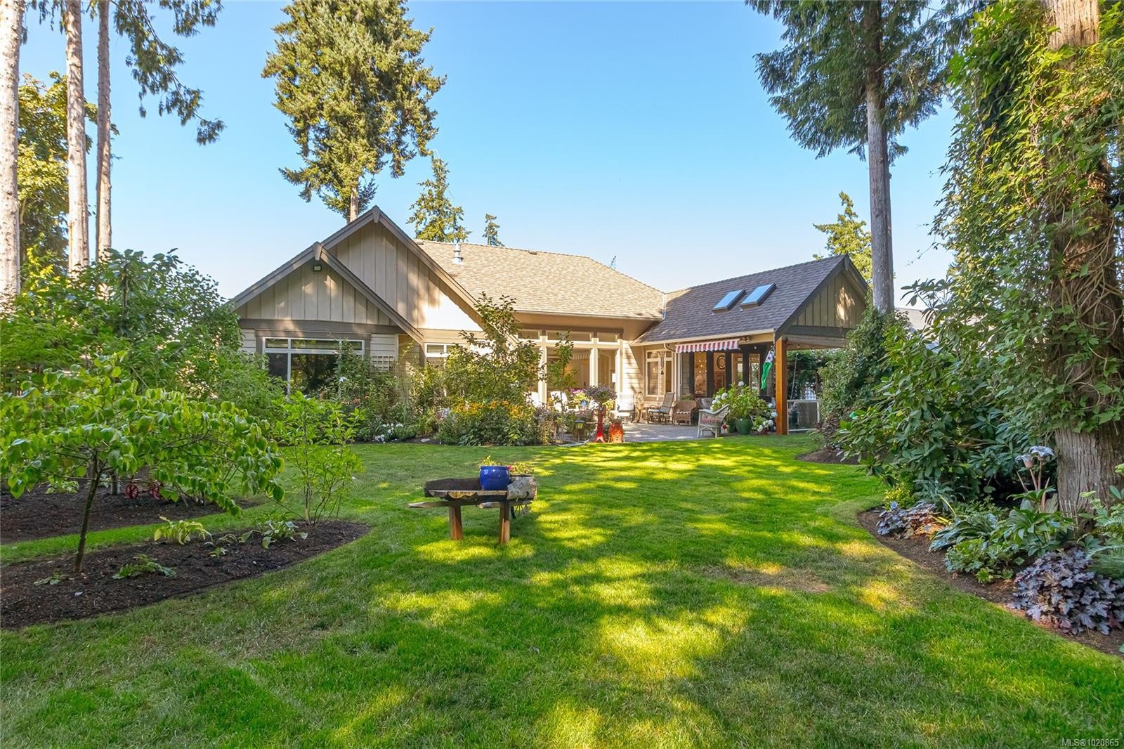 3888 Creekside Dr, Bowser, BC