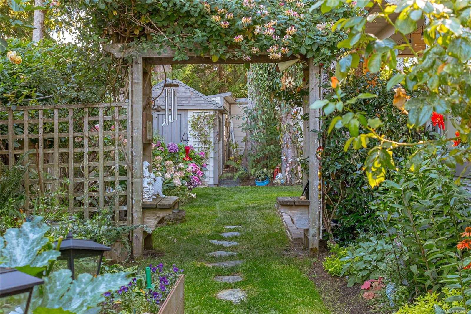 3888 Creekside Dr, Bowser, BC