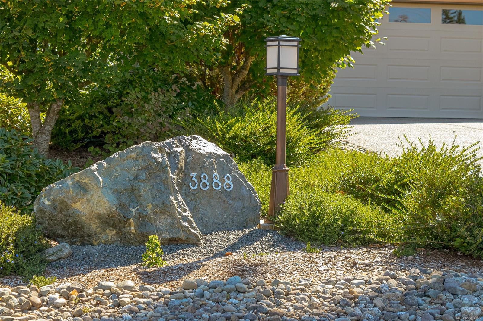 3888 Creekside Dr, Bowser, BC