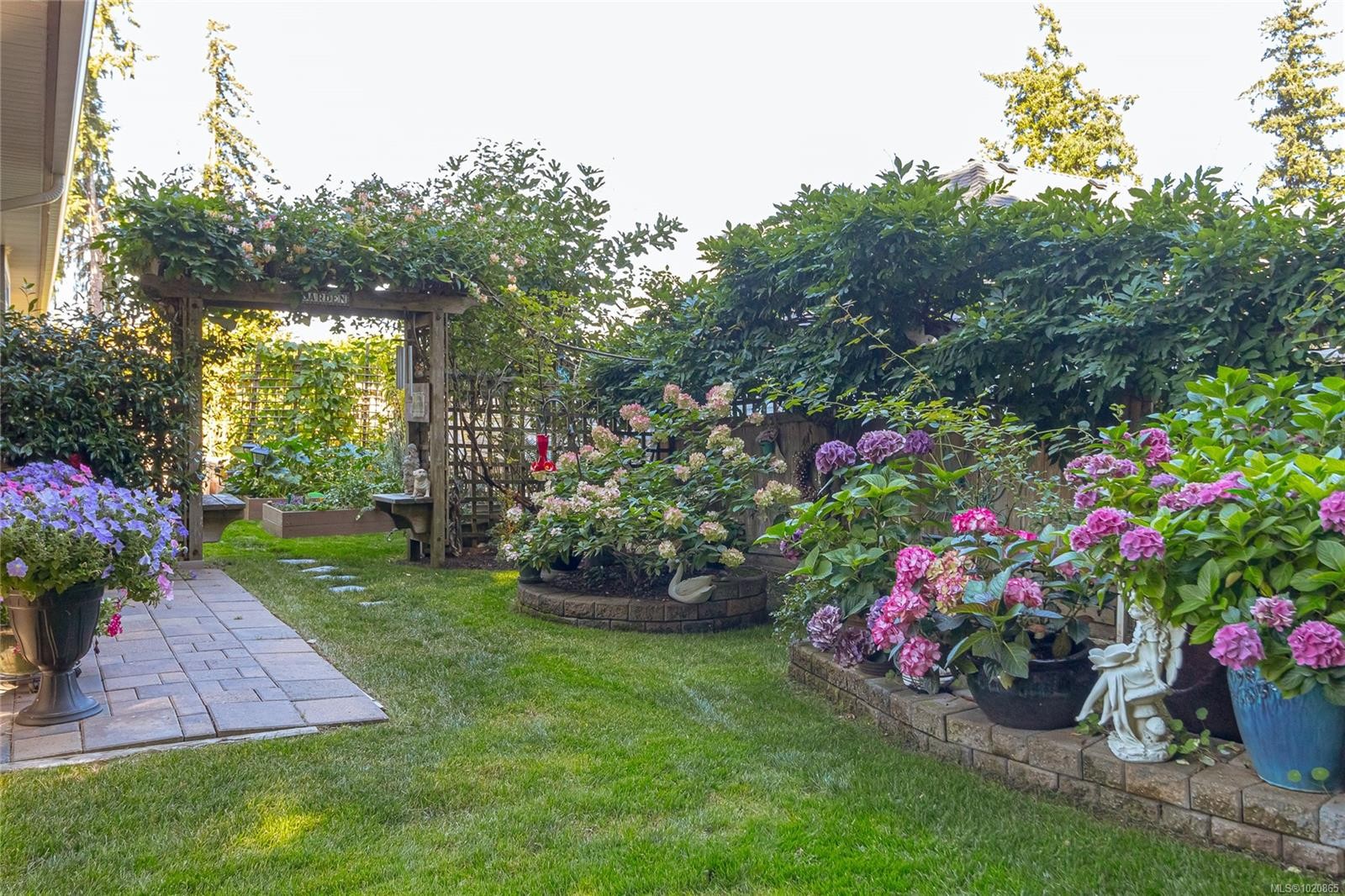 3888 Creekside Dr, Bowser, BC