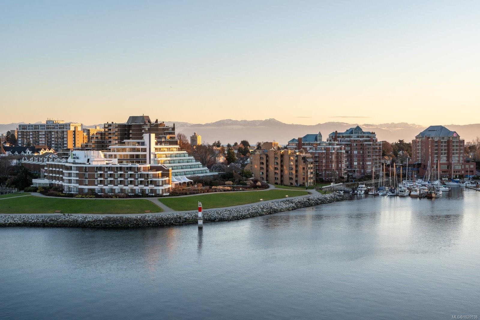 418-10 Paul Kane Pl, Victoria, BC - Outdoor With Body Of Water With View