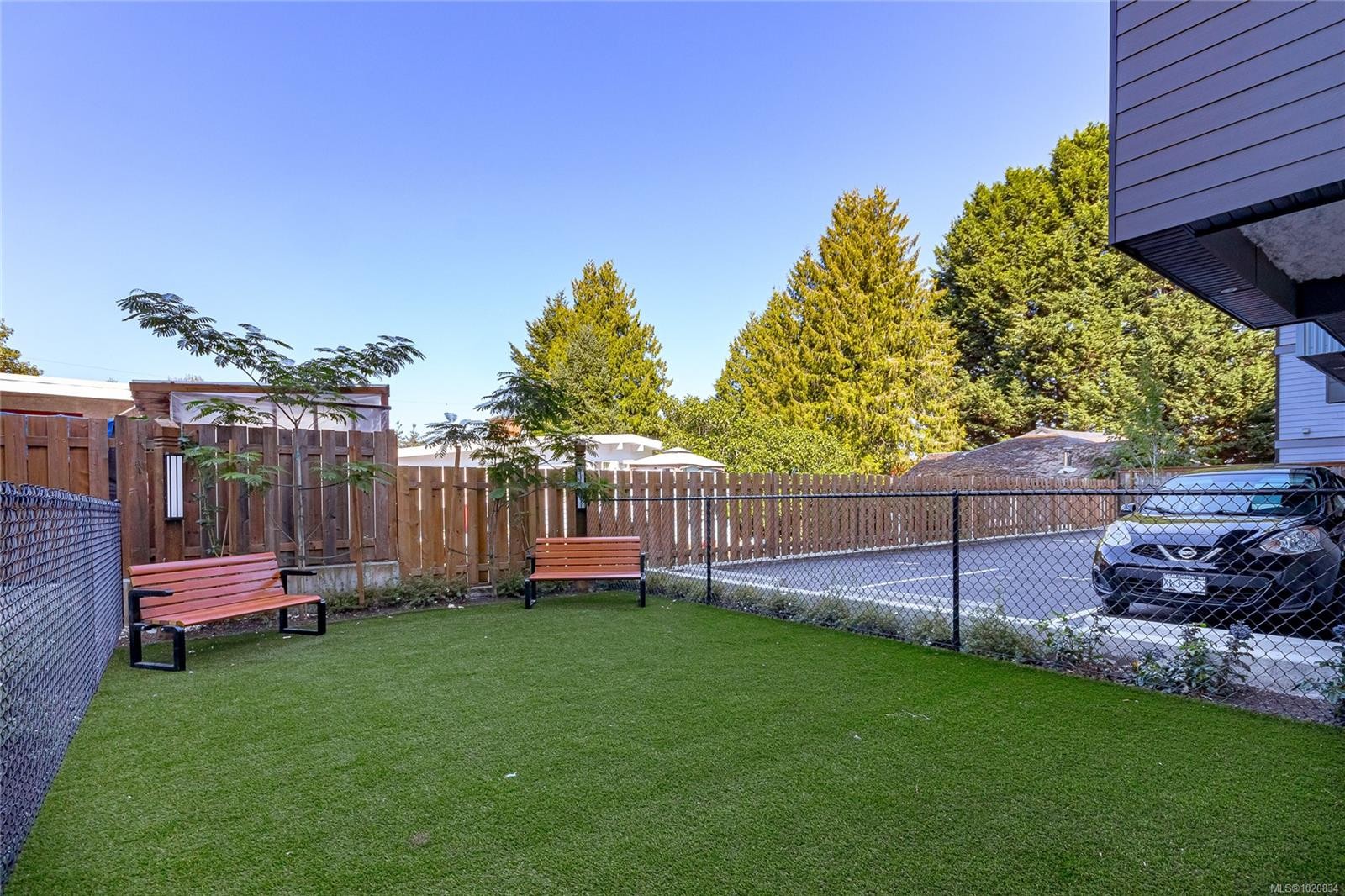 402-924 Jenkins Ave, Langford, BC - Outdoor