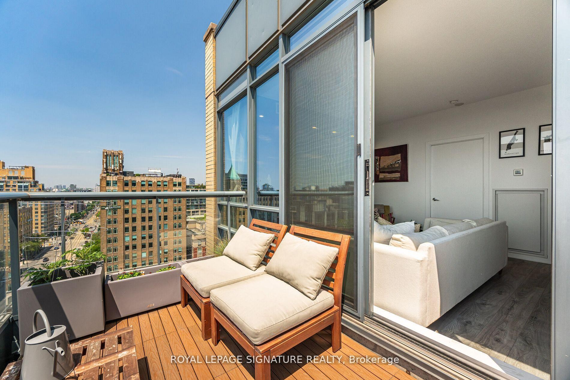 1405-438 King Street W, Toronto, ON - Outdoor With Exterior