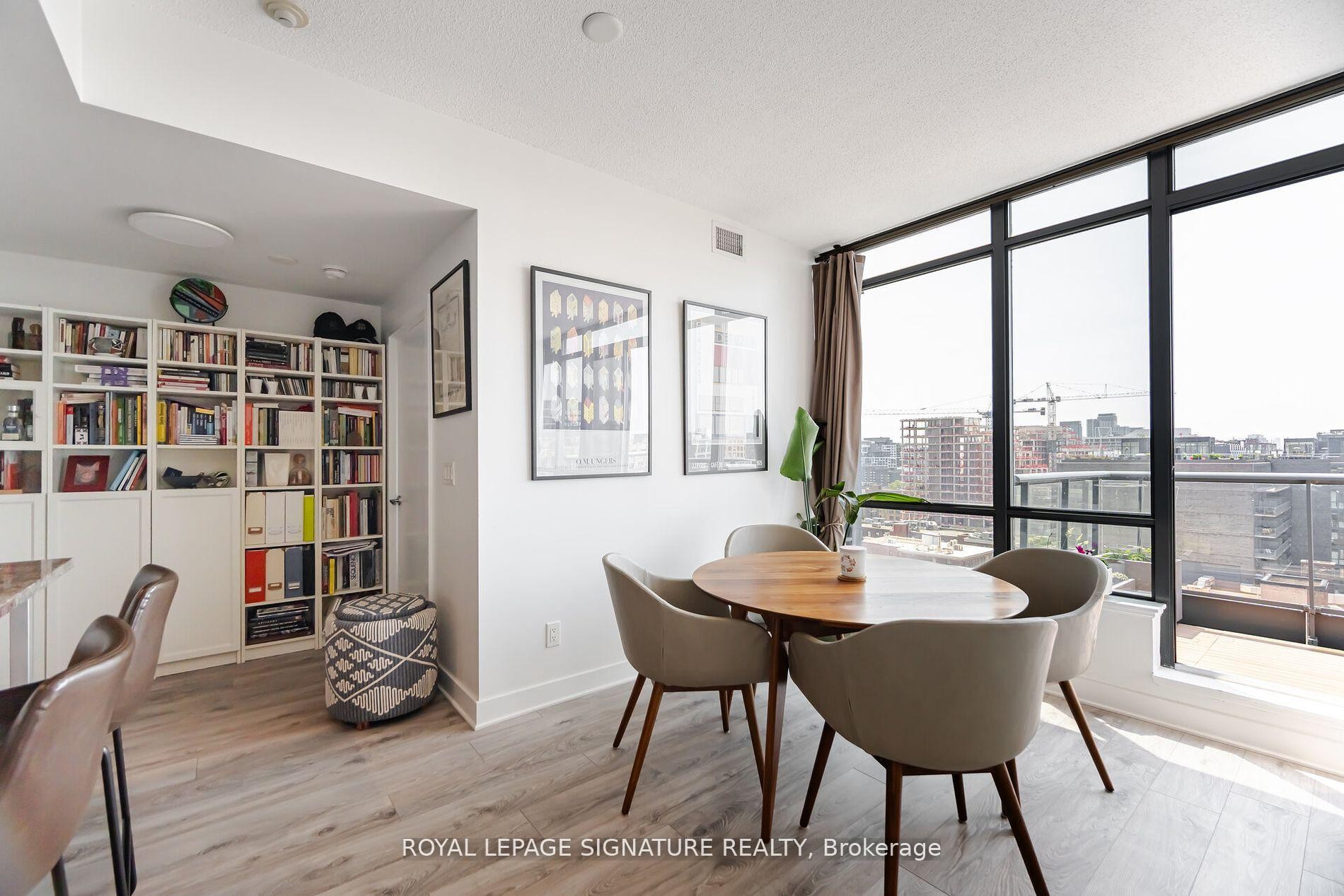 1405-438 King Street W, Toronto, ON - Indoor Photo Showing Dining Room