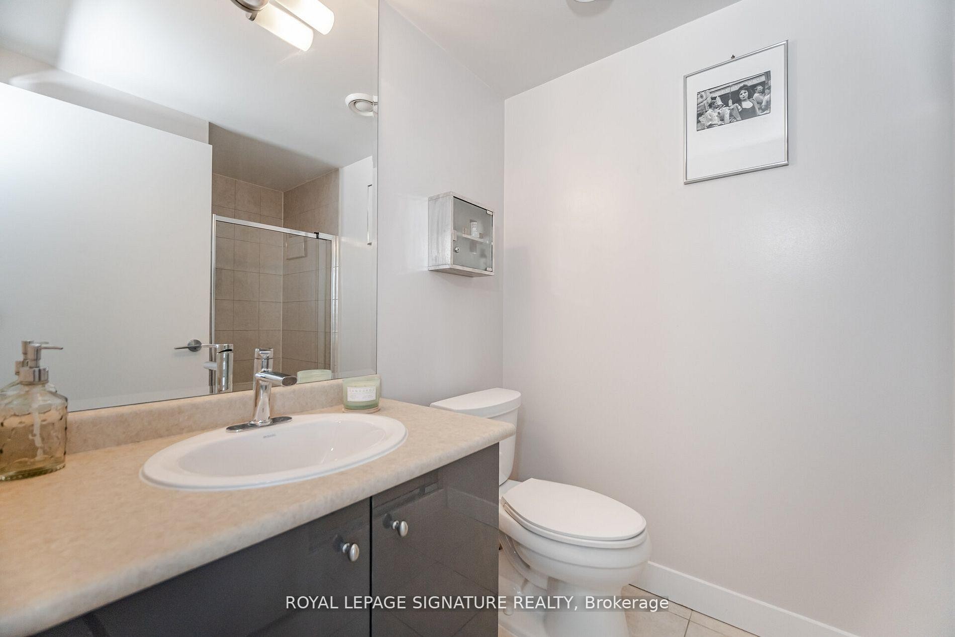 1405-438 King Street W, Toronto, ON - Indoor Photo Showing Bathroom