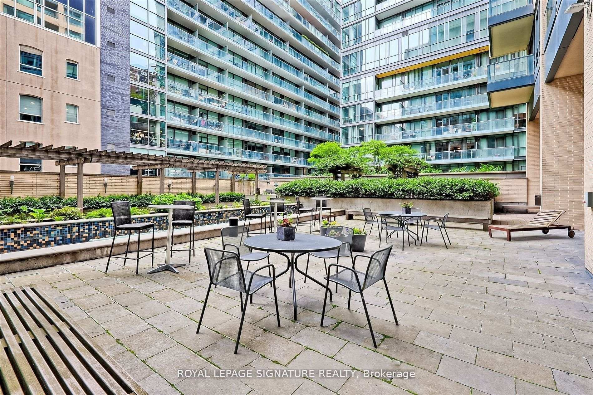 1405-438 King Street W, Toronto, ON - Outdoor