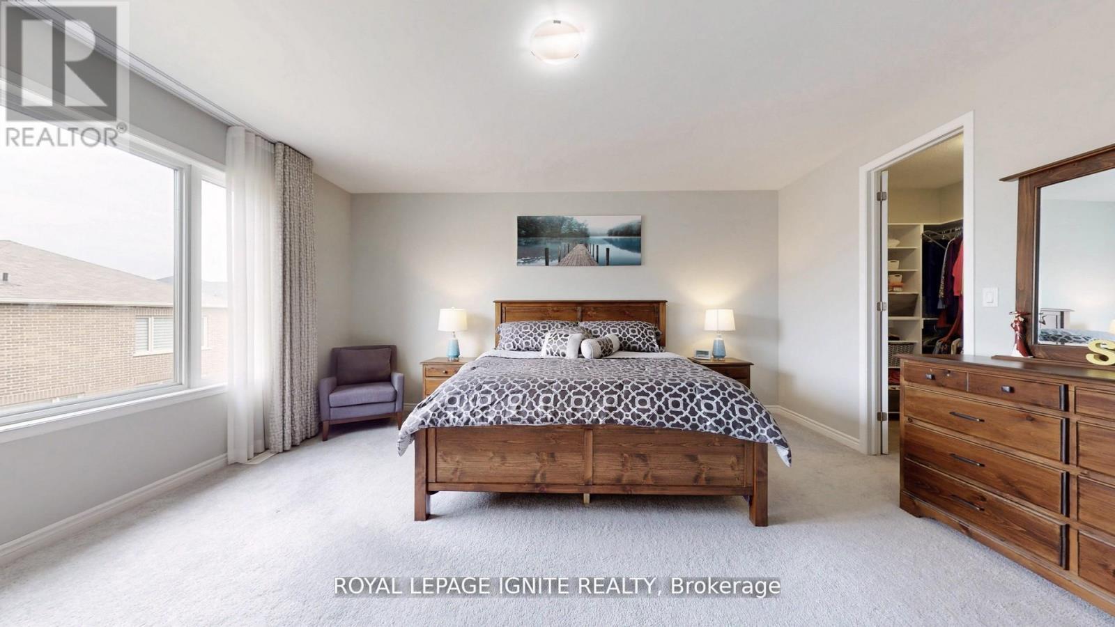 546 Kennedy Circle W, Milton, ON - Indoor Photo Showing Bedroom