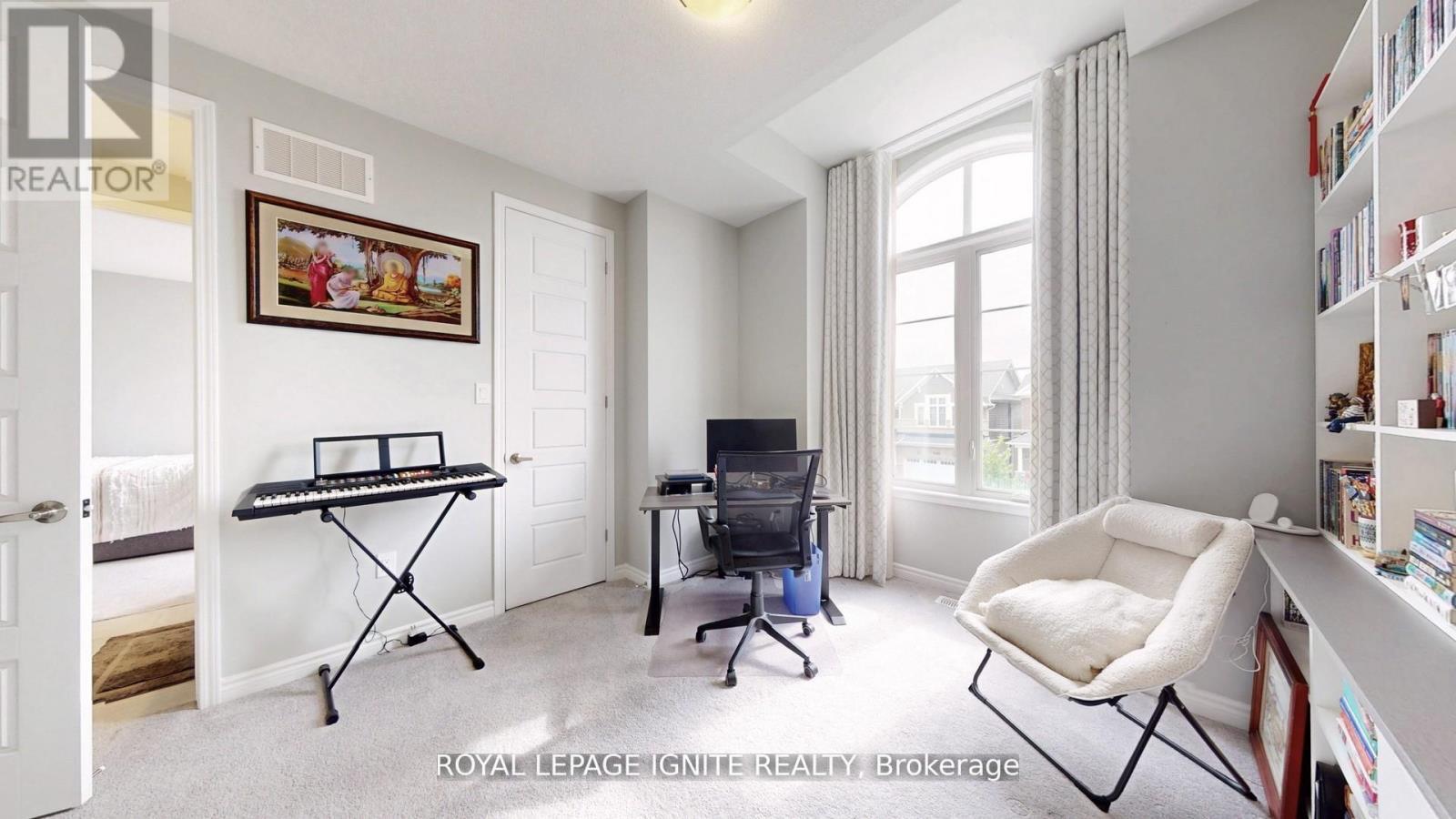 546 Kennedy Circle W, Milton, ON - Indoor Photo Showing Other Room