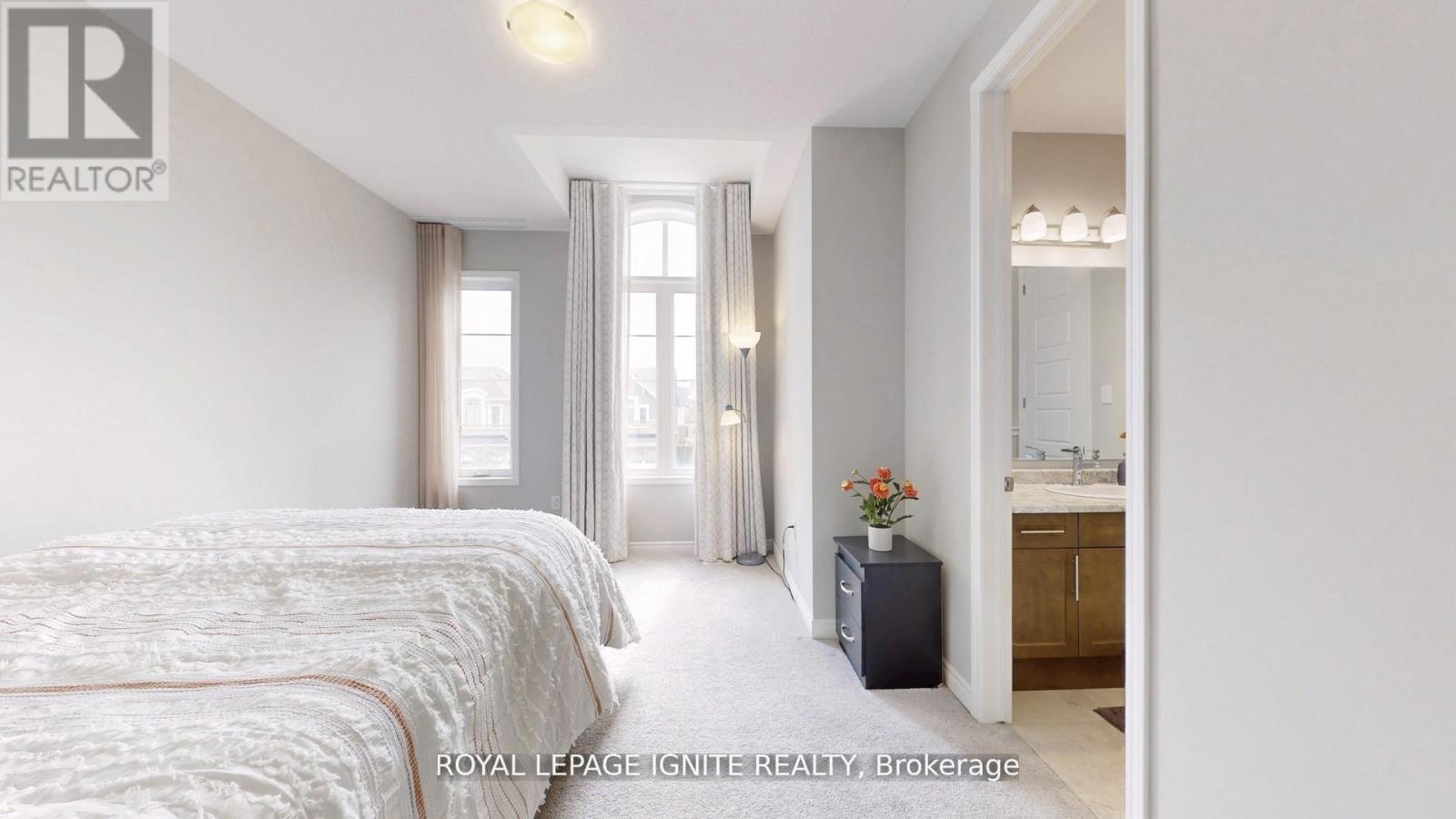 546 Kennedy Circle W, Milton, ON - Indoor Photo Showing Bedroom