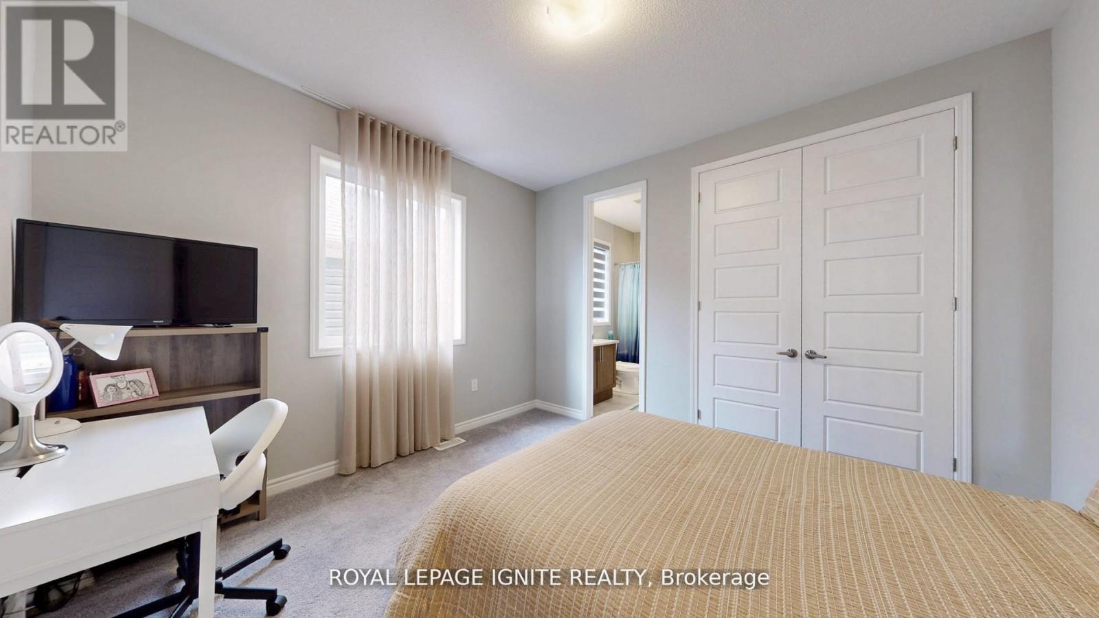 546 Kennedy Circle W, Milton, ON - Indoor Photo Showing Bedroom