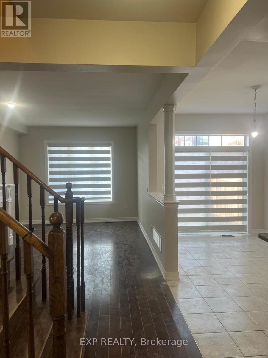 Upper - 10 Dufay Road, Brampton, ON - Indoor Photo Showing Other Room