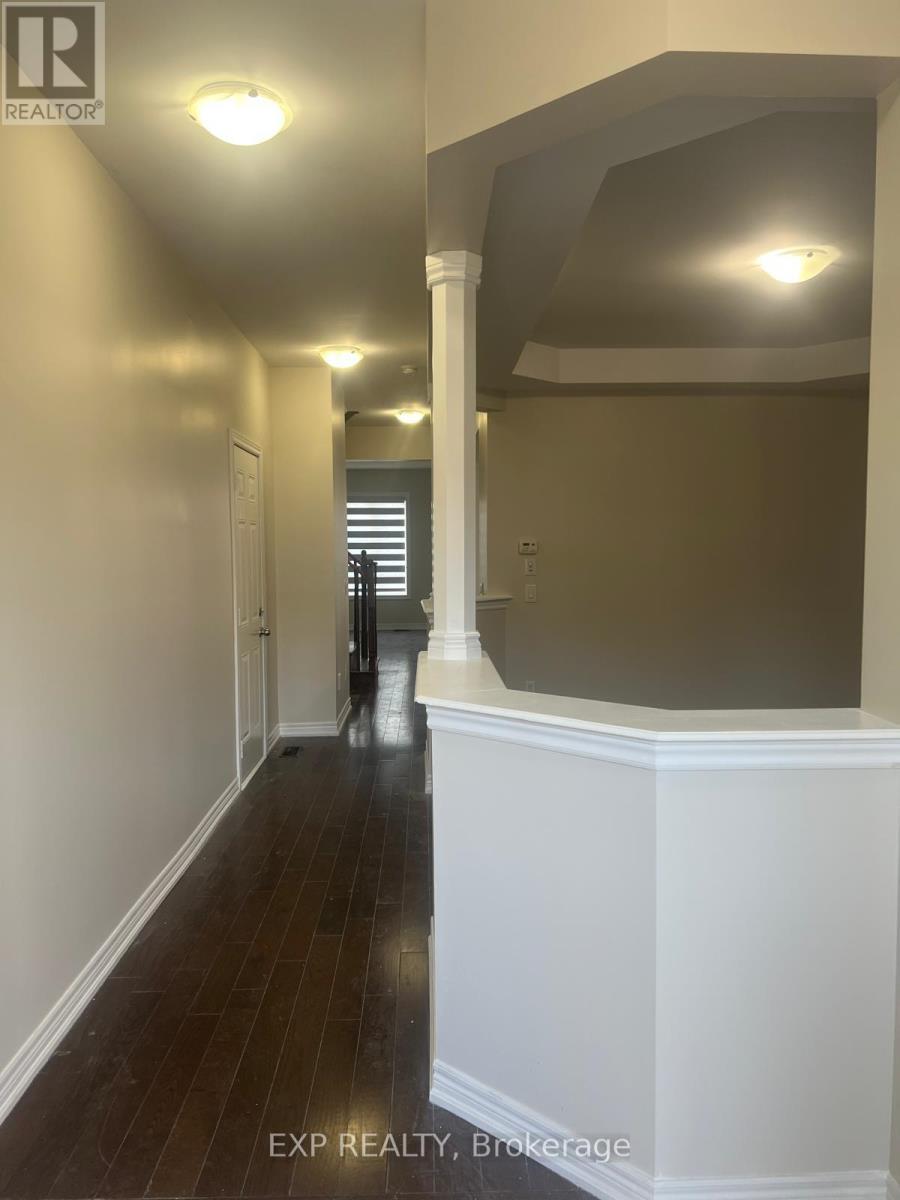 Upper - 10 Dufay Road, Brampton, ON - Indoor Photo Showing Other Room