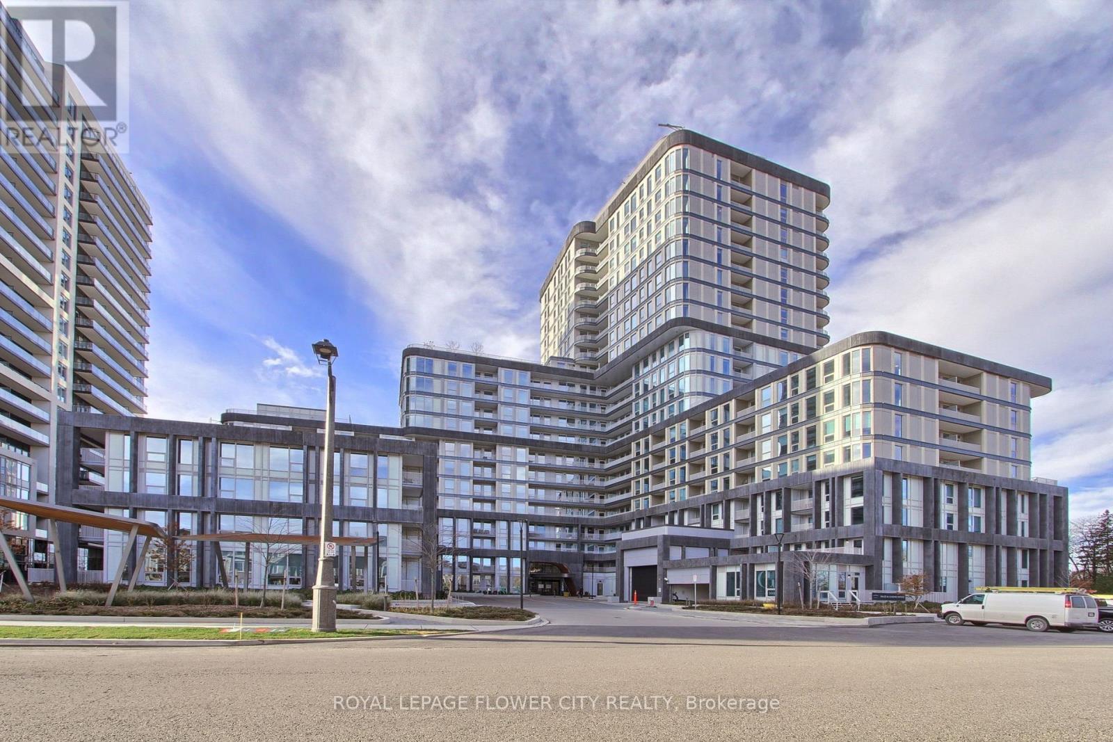 1808 - 3240 William Coltson Avenue E, Oakville, ON - Outdoor With Facade