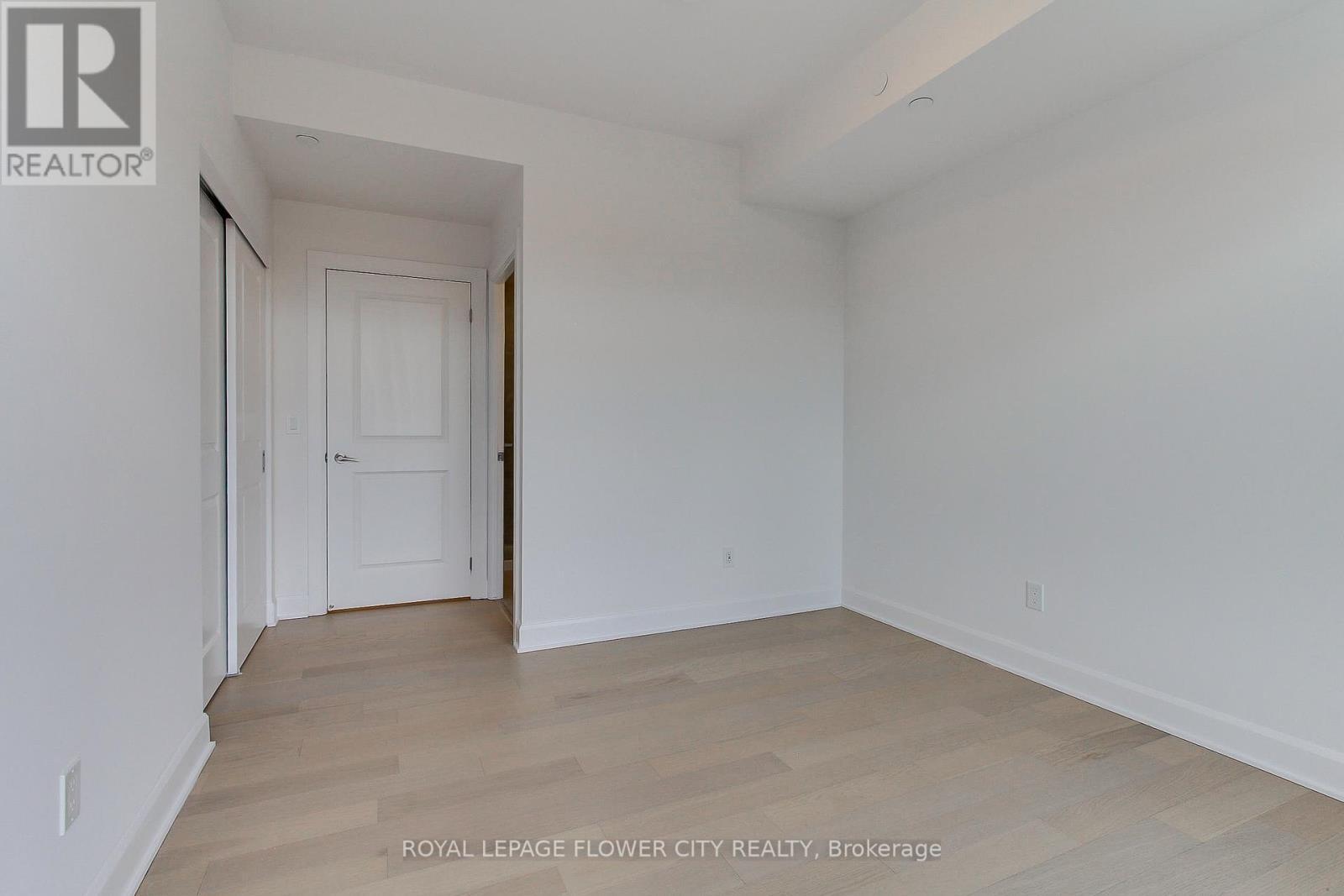 1808 - 3240 William Coltson Avenue E, Oakville, ON - Indoor Photo Showing Other Room