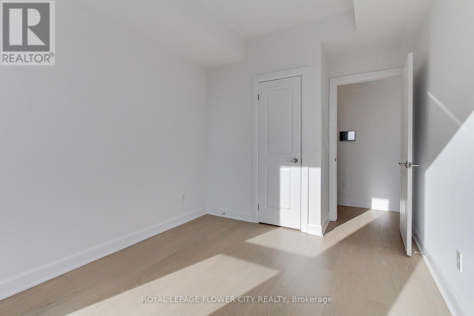 1808 - 3240 William Coltson Avenue E, Oakville, ON - Indoor Photo Showing Other Room