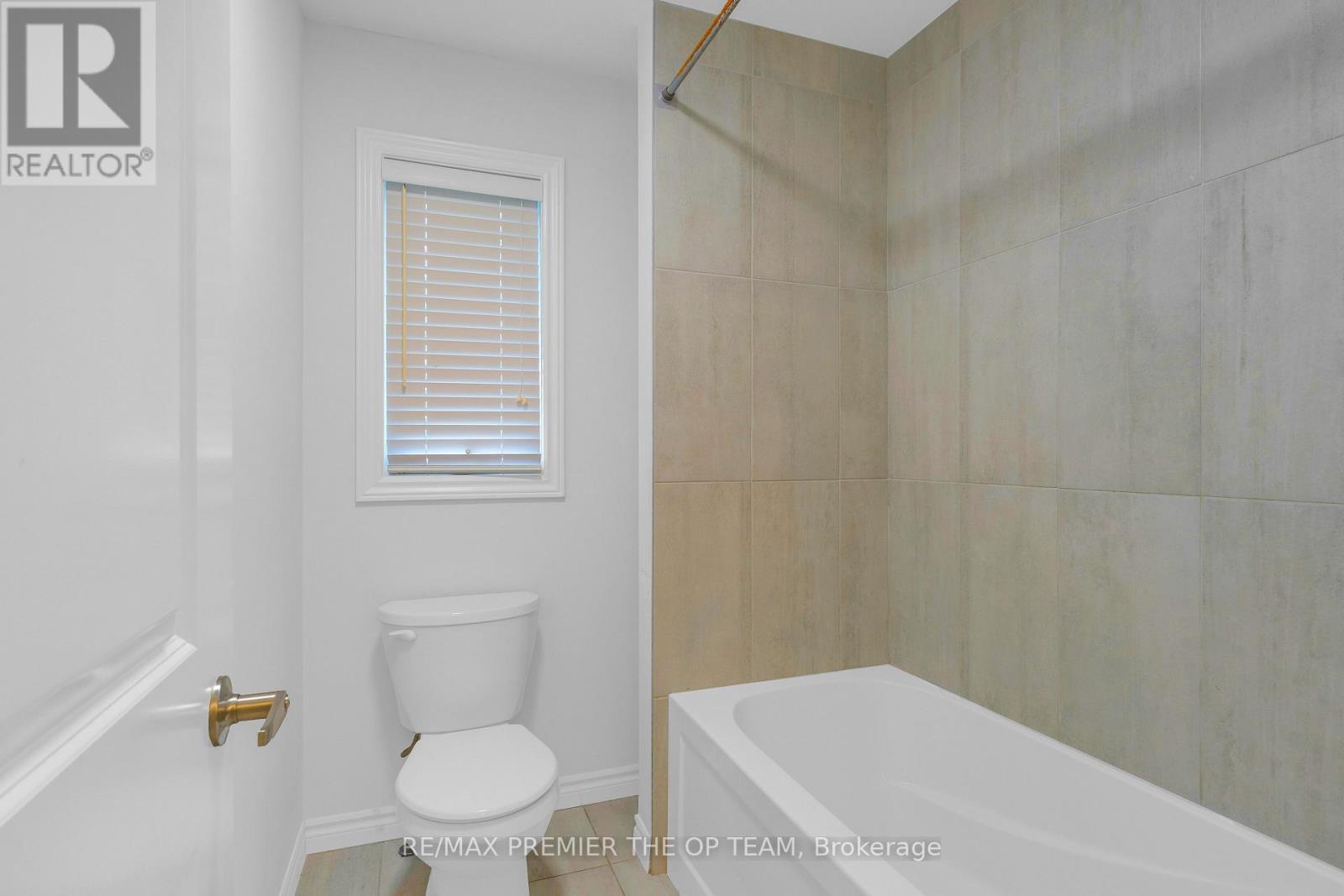 224 St George Street, West Perth, ON - Indoor Photo Showing Bathroom