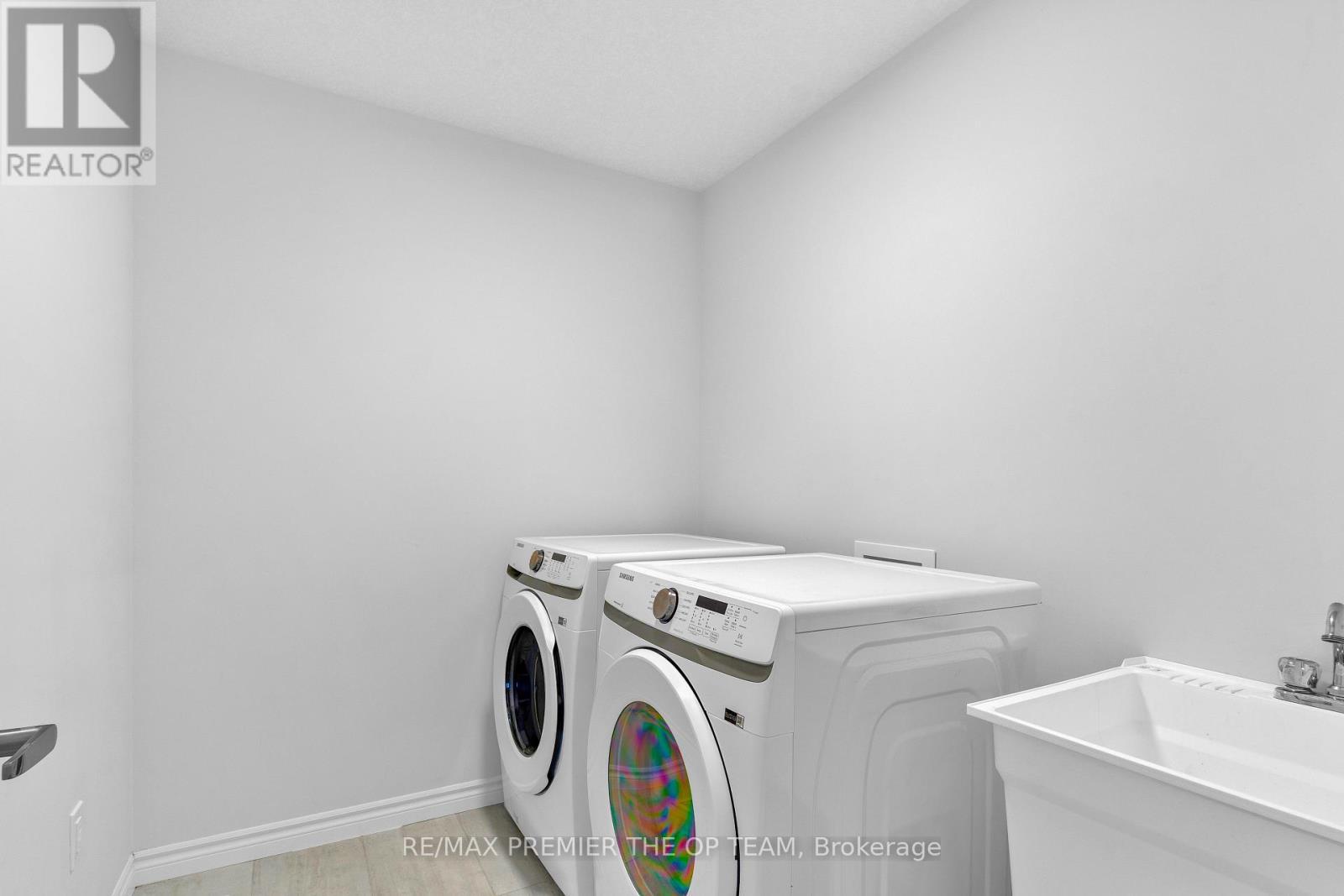 224 St George Street, West Perth, ON - Indoor Photo Showing Laundry Room