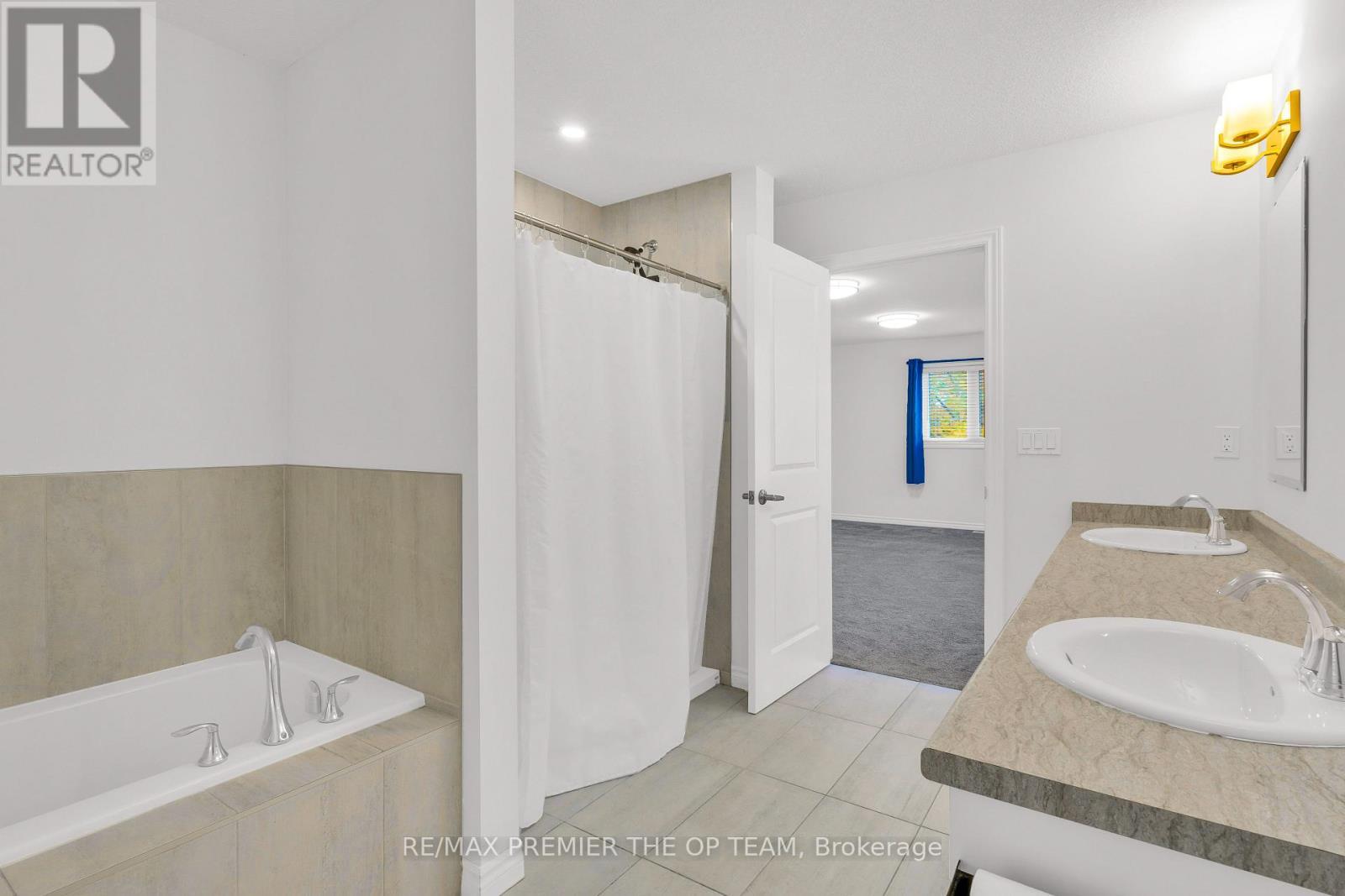 224 St George Street, West Perth, ON - Indoor Photo Showing Bathroom
