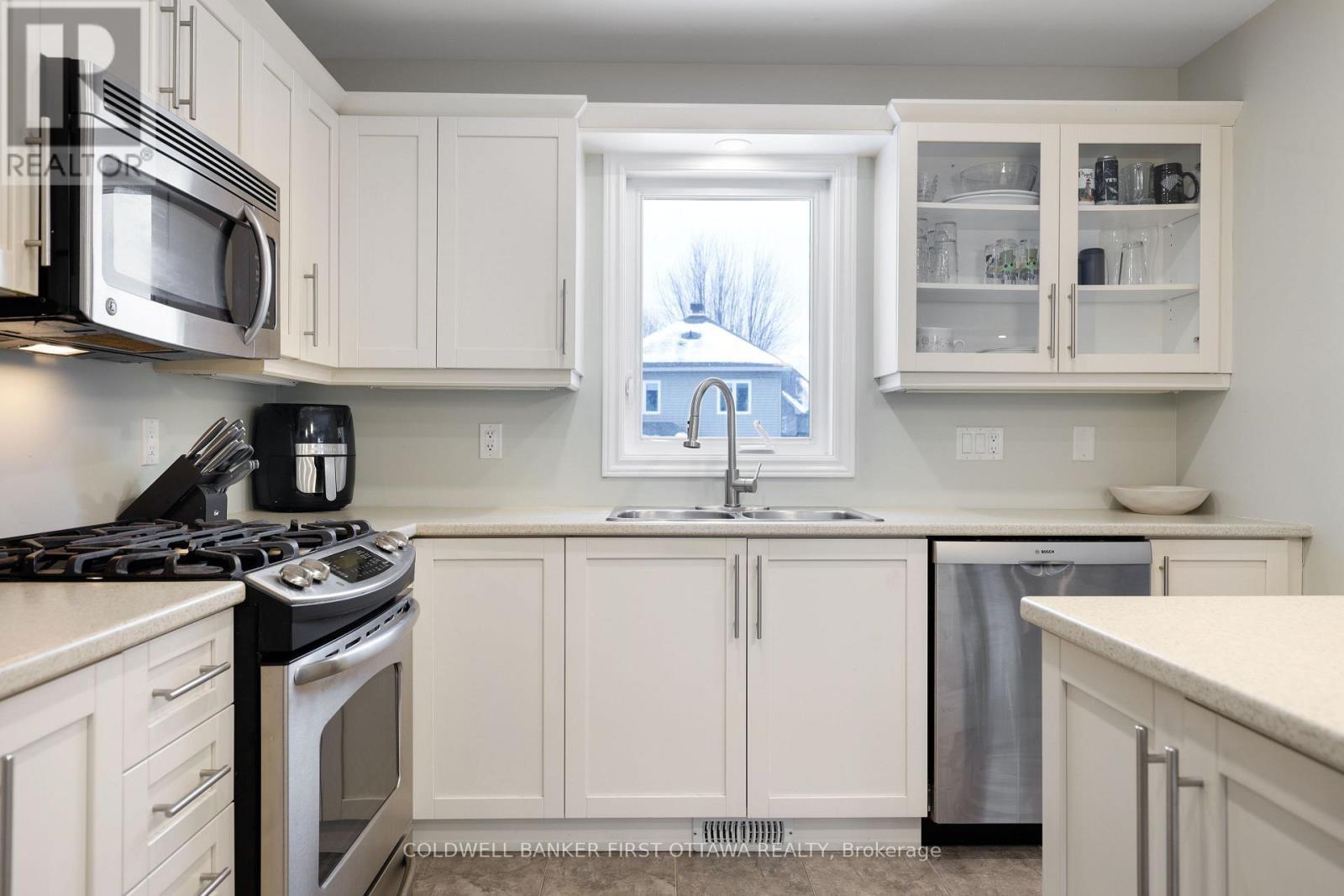 21 Constantineau Street, The Nation, ON - Indoor Photo Showing Kitchen With Double Sink