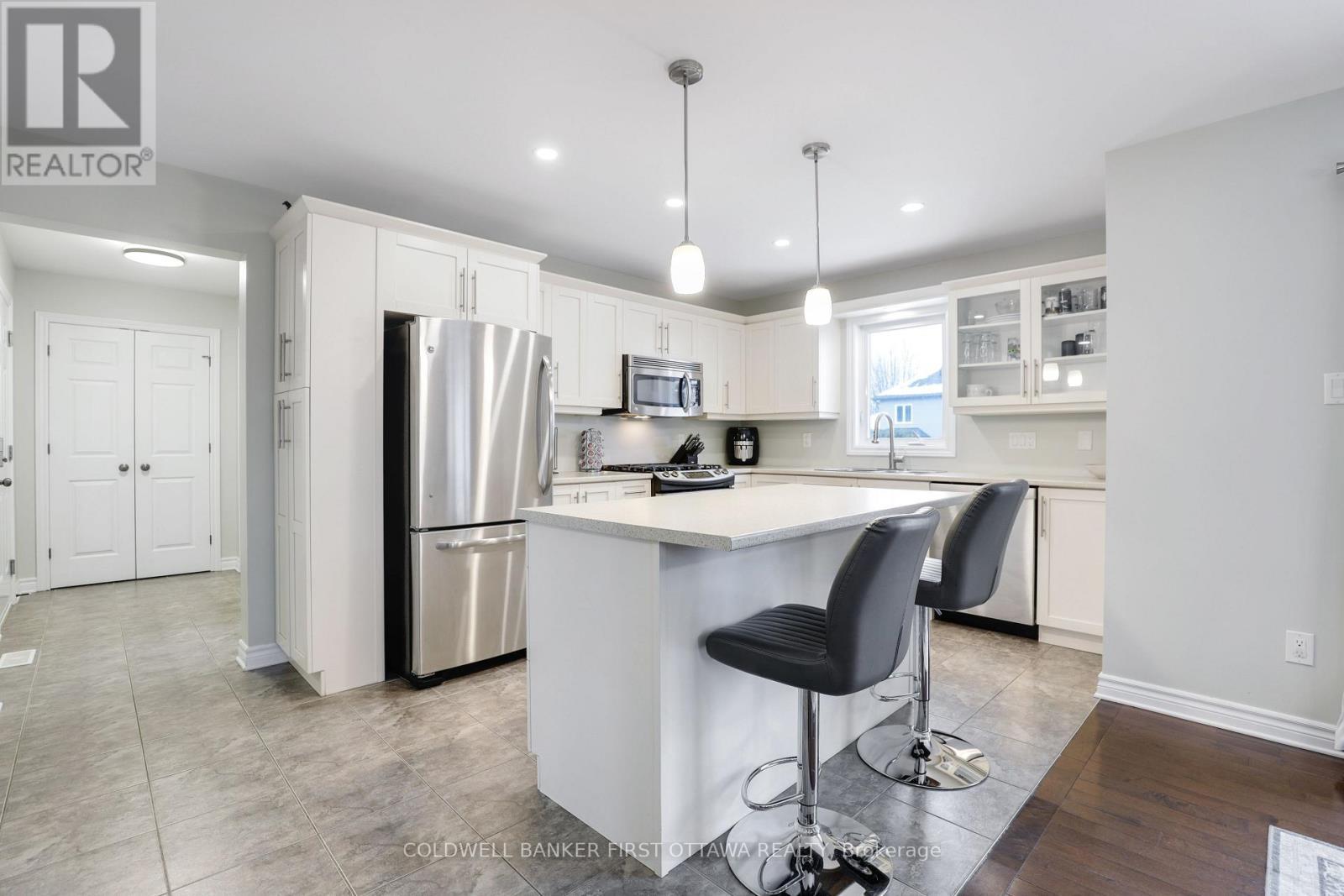 21 Constantineau Street, The Nation, ON - Indoor Photo Showing Kitchen With Upgraded Kitchen