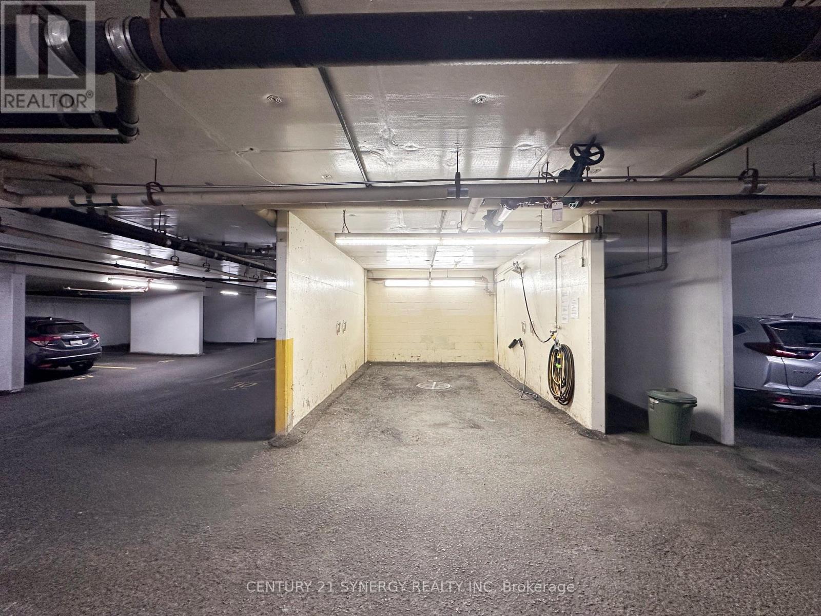 Parking Lot Car Wash - 505 - 330 Centrum Boulevard, Ottawa, ON - Indoor Photo Showing Garage