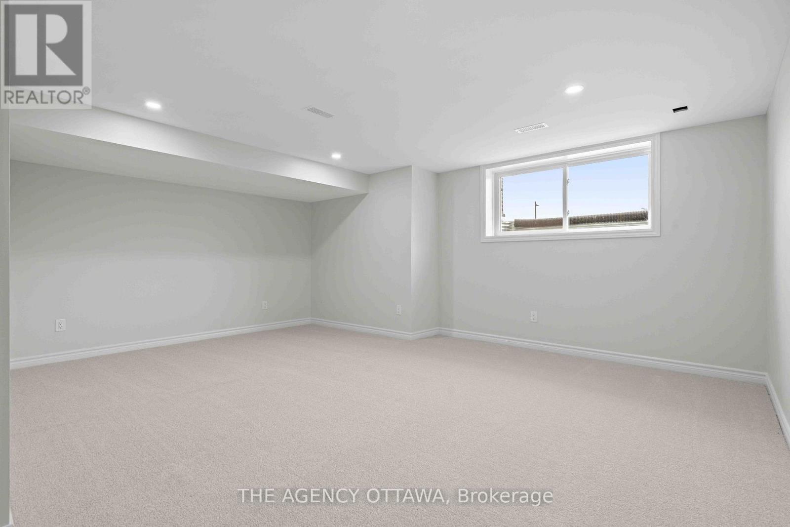 1150 Cope Drive, Ottawa, ON - Indoor Photo Showing Other Room