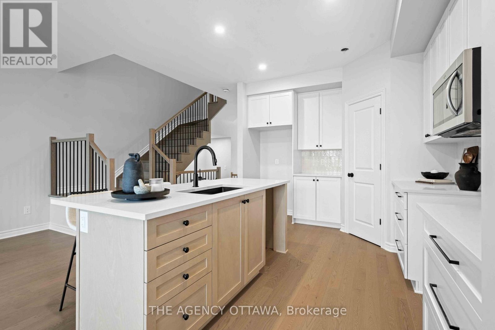 1150 Cope Drive, Ottawa, ON - Indoor Photo Showing Kitchen