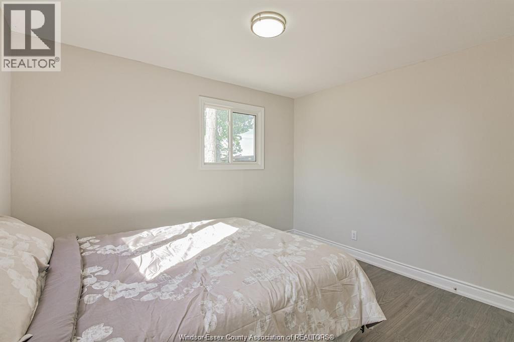 262 Cotterie Park, Leamington, ON - Indoor Photo Showing Bedroom