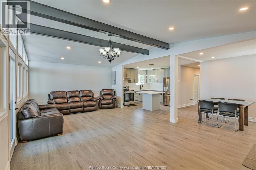 262 Cotterie Park, Leamington, ON - Indoor