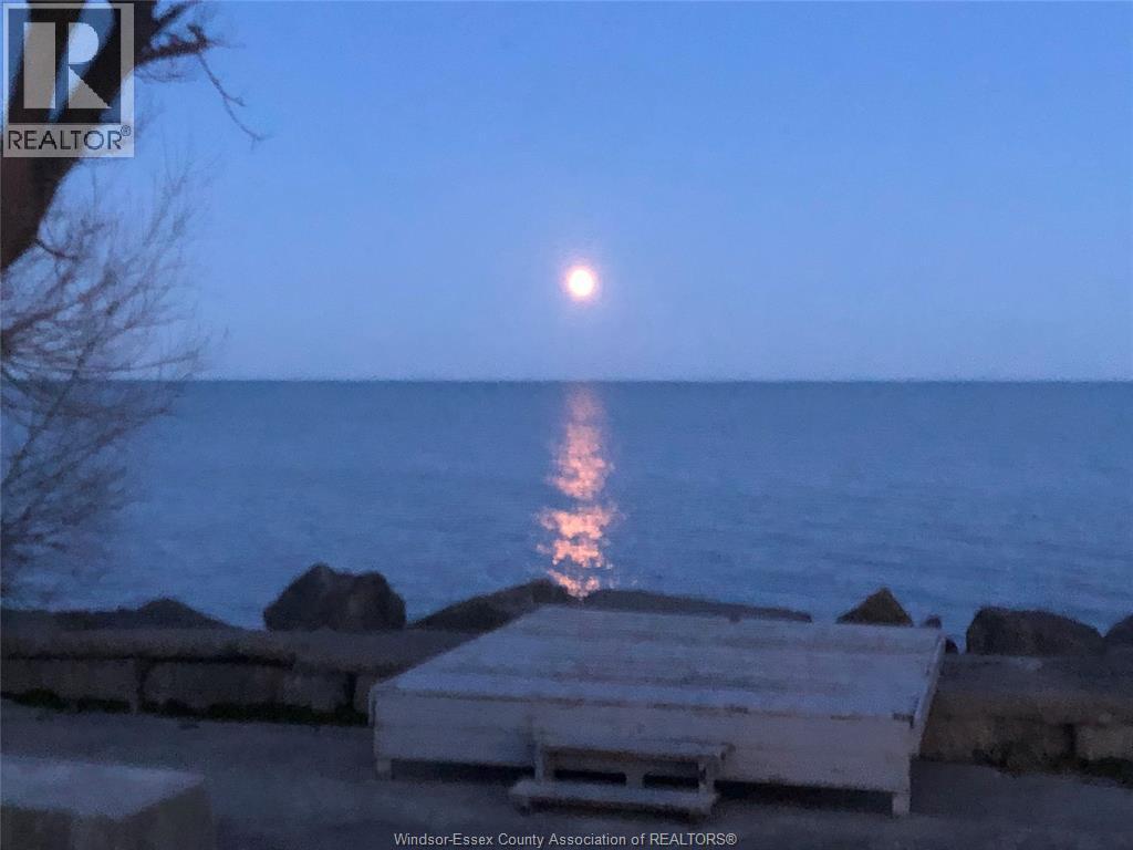 262 Cotterie Park, Leamington, ON - Outdoor With Body Of Water With View