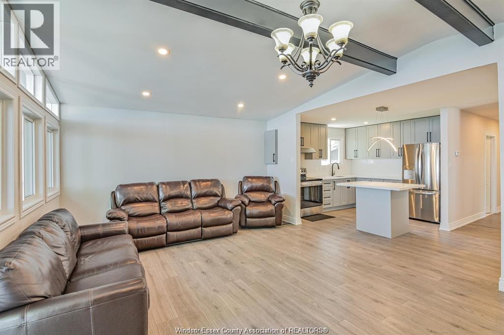 262 Cotterie Park, Leamington, ON - Indoor