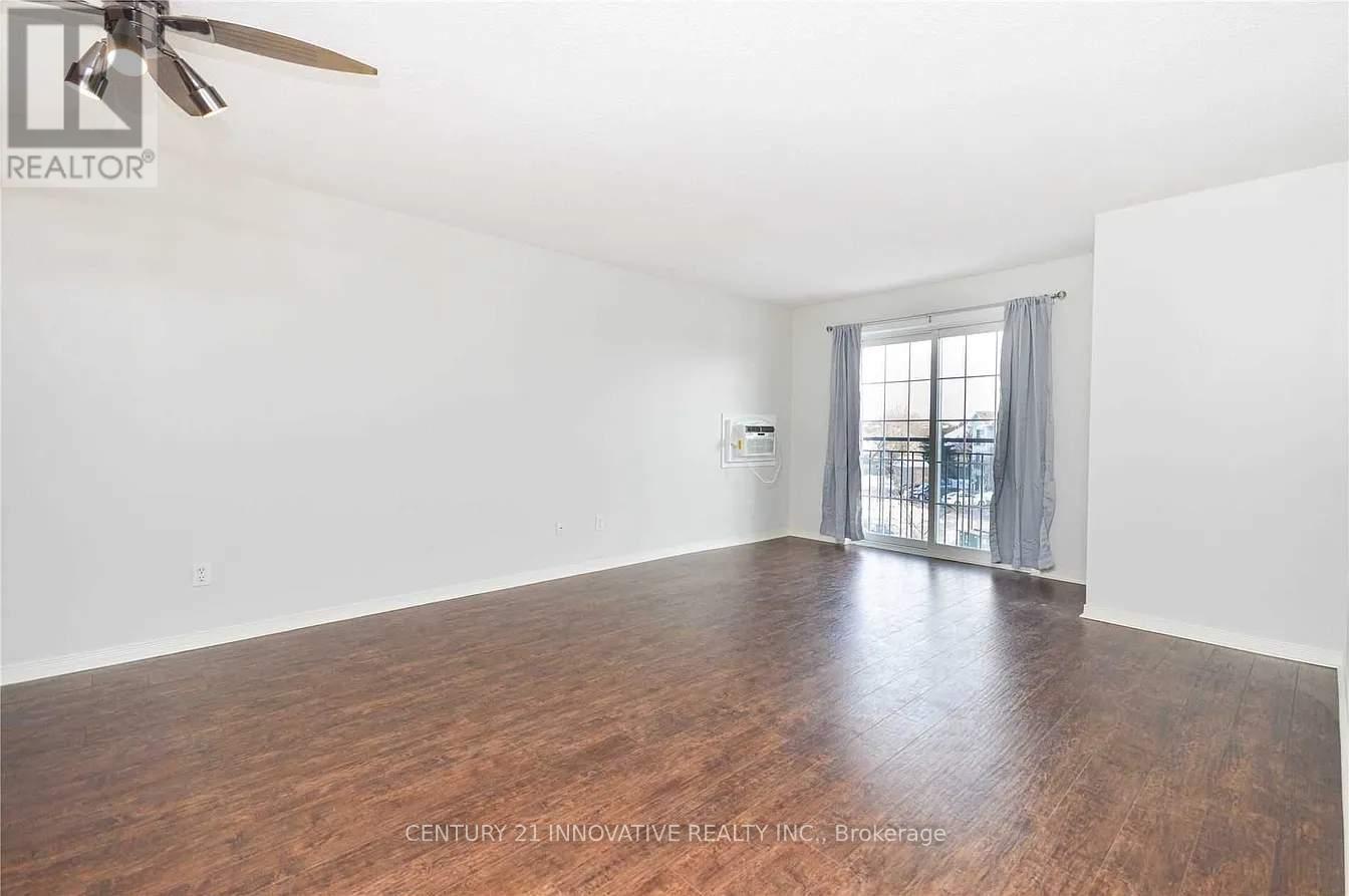 304 - 91 Aspen Springs Drive, Clarington, ON - Indoor Photo Showing Other Room