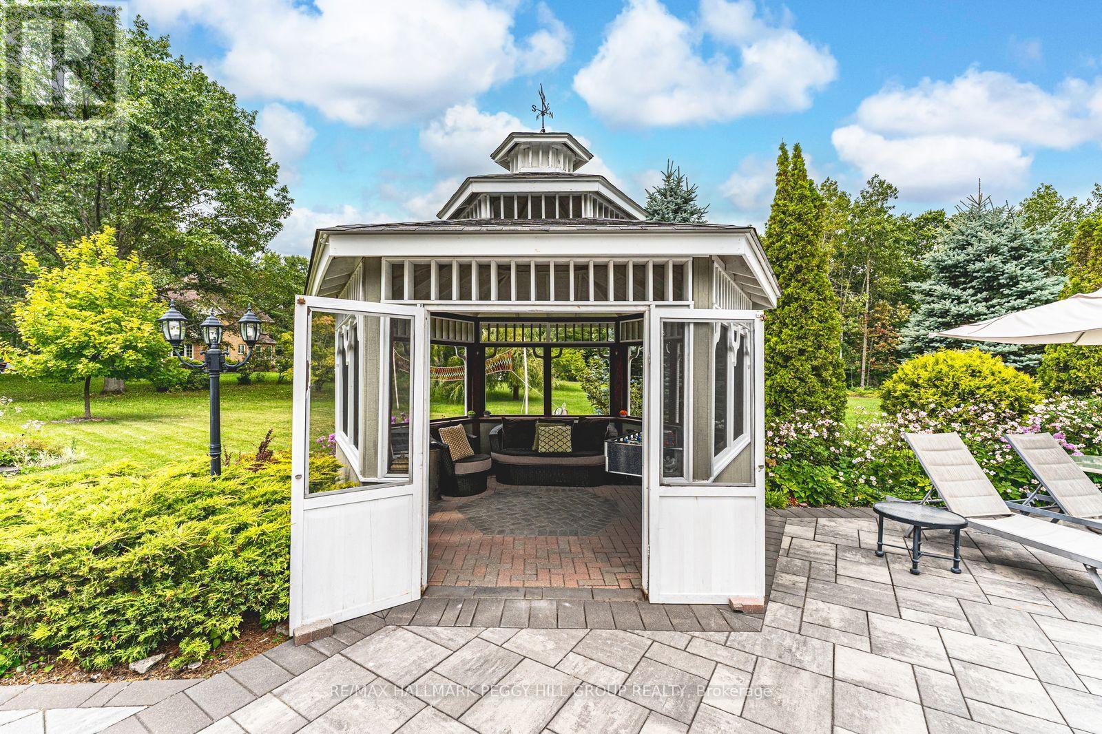 2 Mills Circle, Springwater, ON - Outdoor