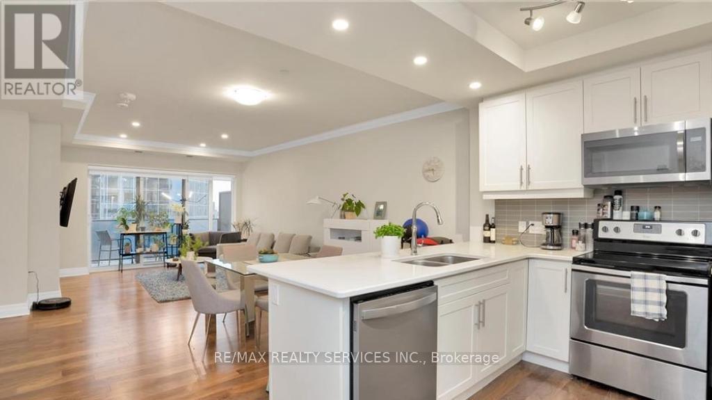 1205 - 505 Talbot Street, London East, ON - Indoor Photo Showing Kitchen With Stainless Steel Kitchen With Double Sink