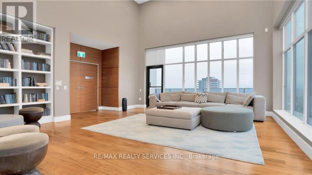 1205 - 505 Talbot Street, London East, ON - Indoor Photo Showing Living Room