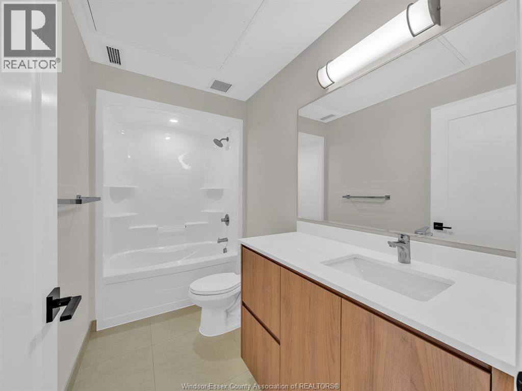 11646 Tecumseh Road Unit# 300, Windsor, ON - Indoor Photo Showing Bathroom