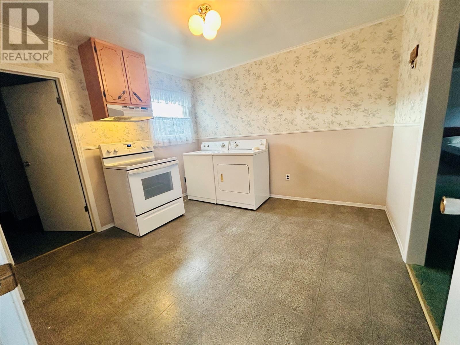 1067 Main Road, Dunville Placentia, NL - Indoor