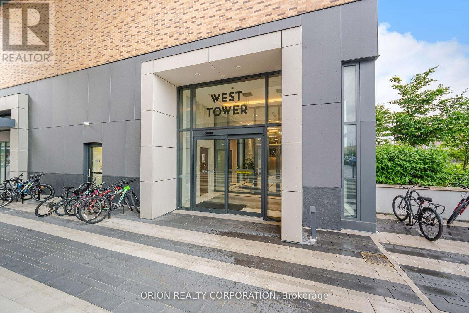 303 - 100 Eagle Rock Way, Vaughan, ON - Outdoor