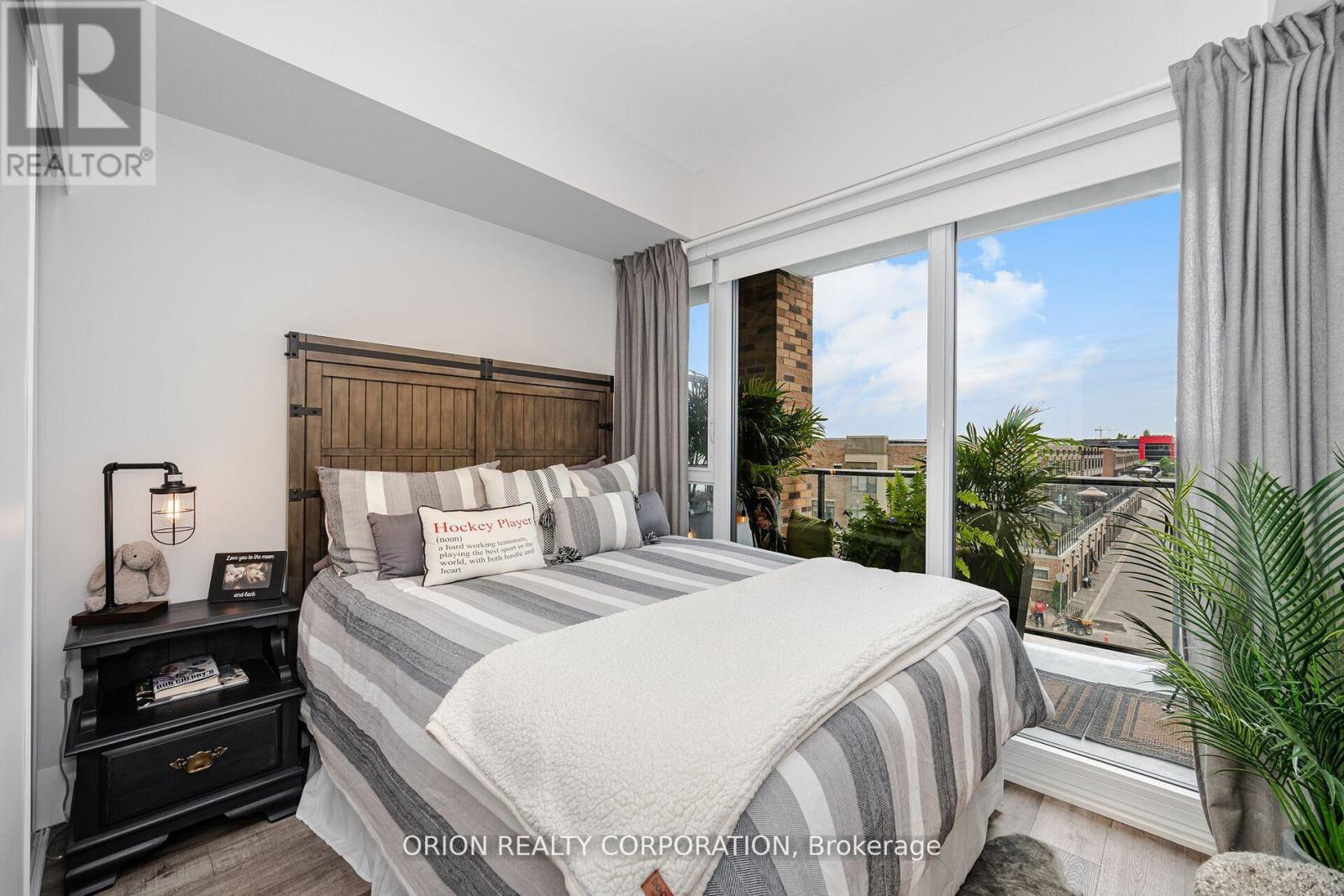 303 - 100 Eagle Rock Way, Vaughan, ON - Indoor Photo Showing Bedroom